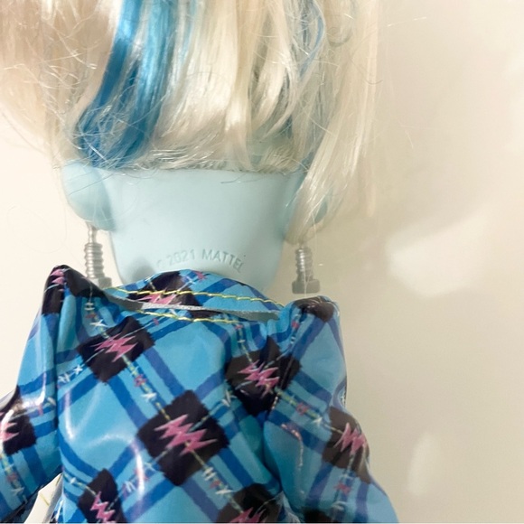 Monster High Frankie Stein Coffee Break Doll - Picture 12 of 15